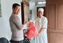 Ramadhan Berkah :  Polres Way Kanan Bagikan Paket Sembako Ke Tokoh Agama di Blambangan Umpu