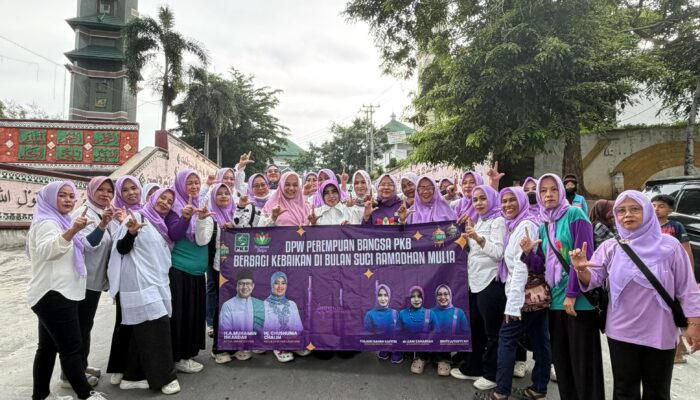 DPW Perempuan Bangsa Lampung Gelar Kegiatan Berbagi Takjil